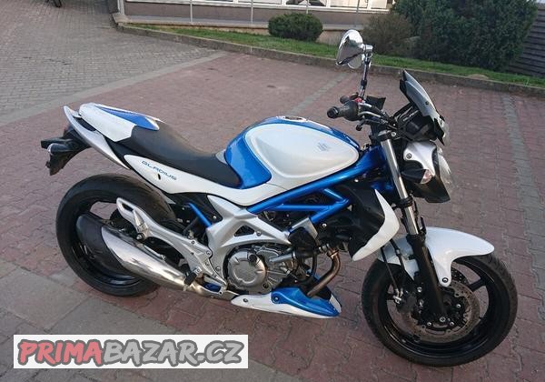 suzuki-sfv-650-gladius-2010