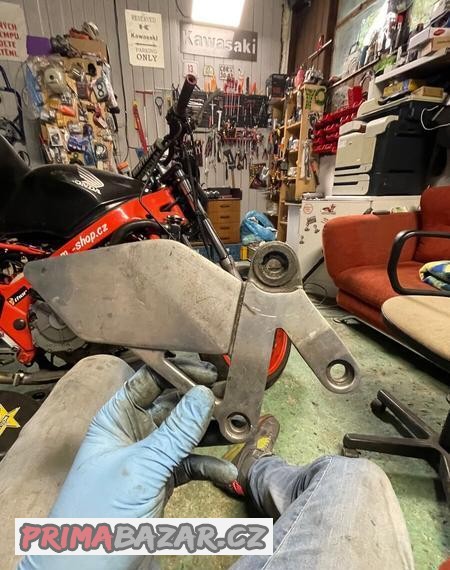 zx9r-kawasaki