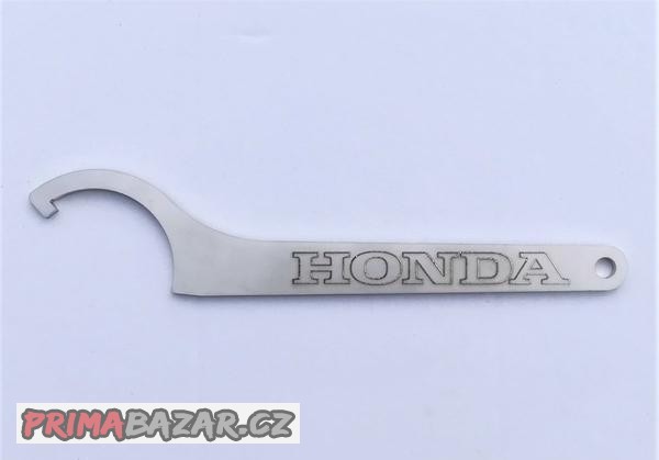 honda-cb-1100-nerezovy-klic-na-zadni-tlumic