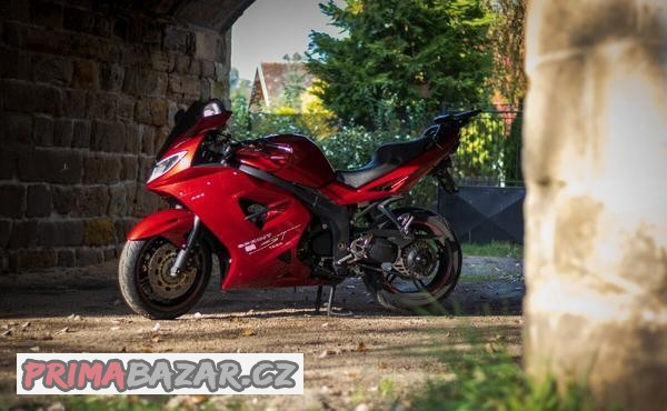 triumph-sprint-1050-st