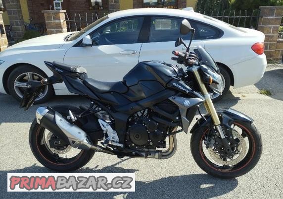 suzuki-gsr-750-2011