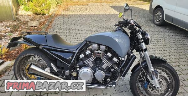 yamaha-v-max-1200-stavba