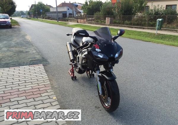 rozprodam-na-nahradni-dily-yamaha-yzf-r6-1999-2002