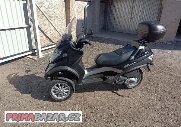 piaggio-mp3-300-cz-doklady-v-cene-kufr