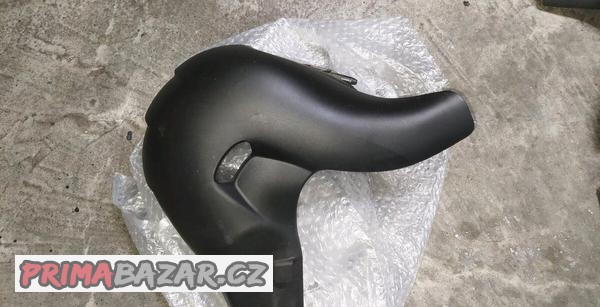 ducati-streetfighter-panigale-v4-kryt-svodu