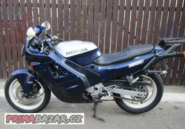 honda-cbr-600f-pc19-23