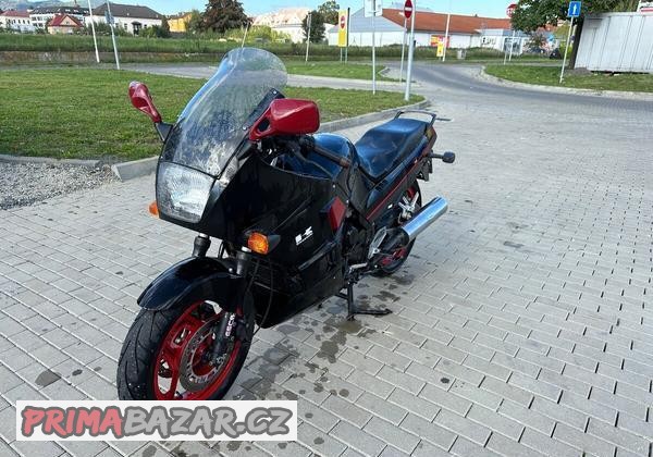 kawasaki-gpx-750r