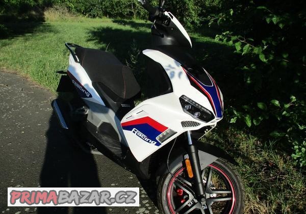 skutr-motorro-formula-125-rok-2022-2-140-km