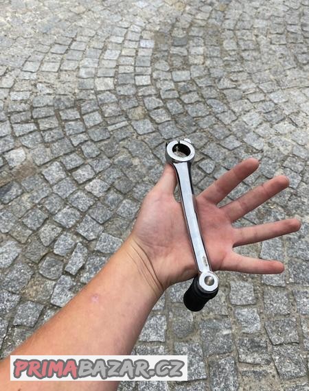radici-a-startovaci-paka-na-jawa-a-cz
