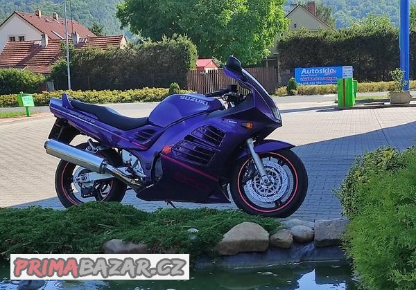 suzuki-rf900r-top-stav