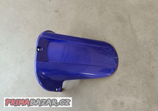 yamaha-r1-zadni-blatnik