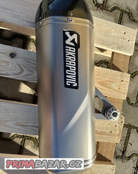 bmw-r-1250-gs-titanova-koncovka-vyfuku-akrapovic