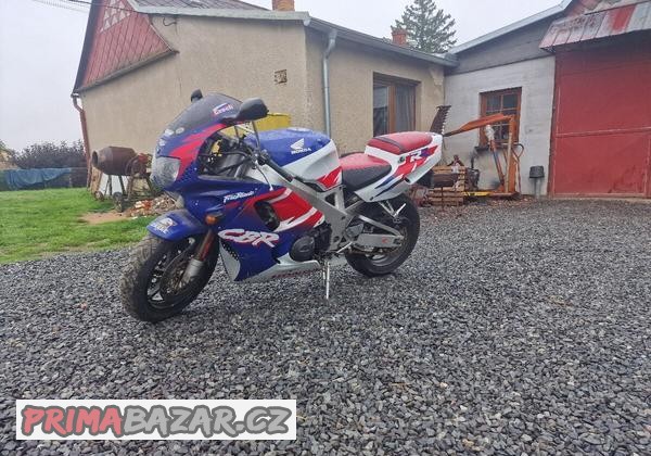 honda-cbr-900-rr-fireblade