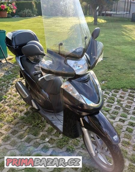 skutr-honda-sh300a