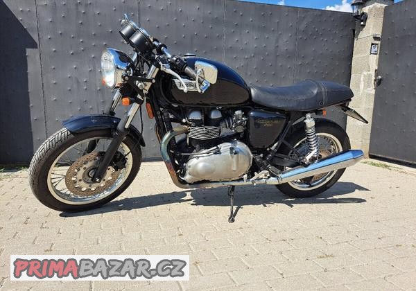 triumph-bonneville-truxton
