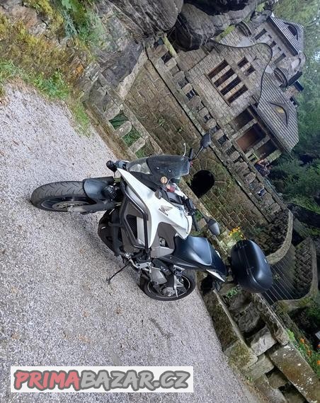 honda-vfr-800-x-crossruner