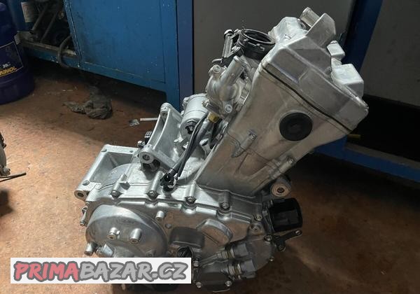 motor-honda-750-dct