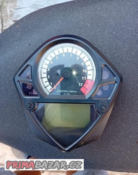 suzuki-sv-1000-tachometr