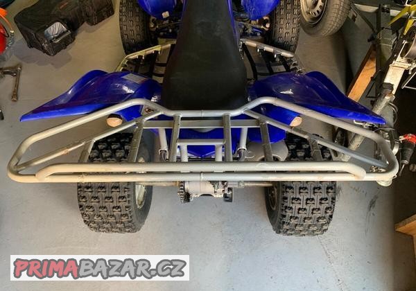yamaha-raptor-zadni-nosic-na-box-brasnu