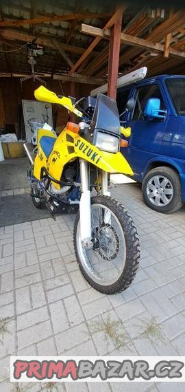 suzuki-dr-750