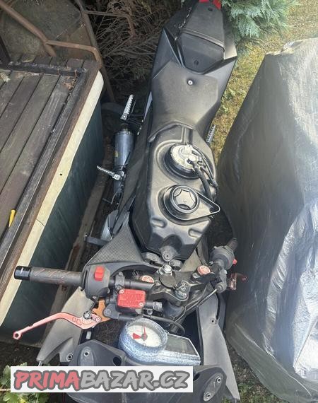 yamaha-yzf-125r