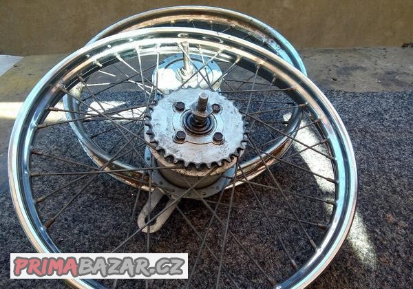 zadni-kolo-a-predni-na-moped-garelli-bravo-si-gilera