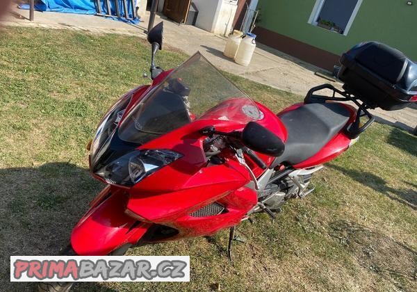 honda-vfr-800-vtec