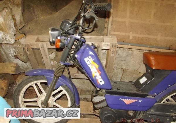 prodam-malo-jety-motocykl-hero-majestic-gizmo