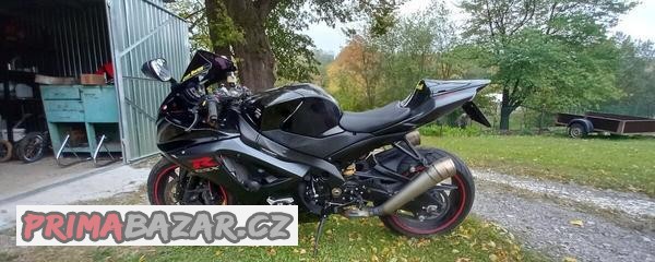 suzuki-gsxr-1000-k7