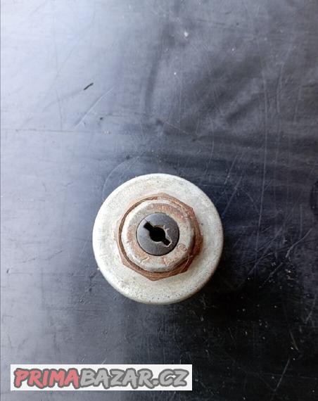 spinaci-skrinka-jawa-pal