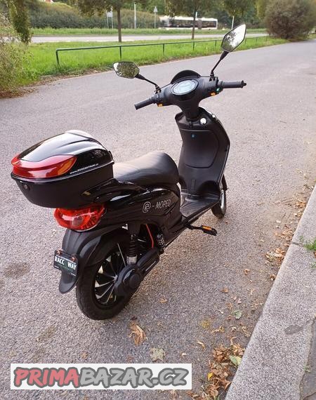 elektricky-moped