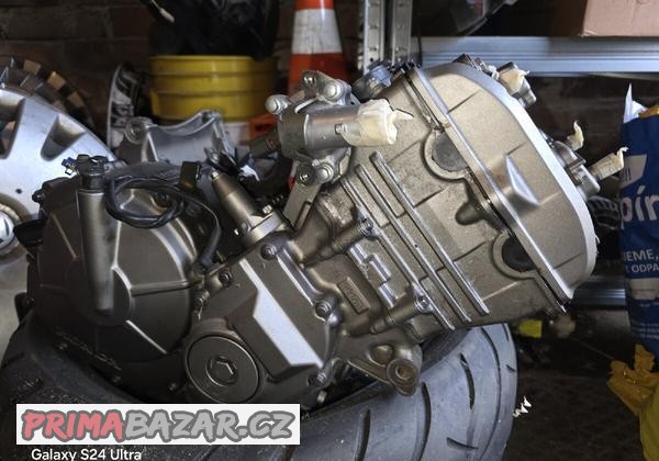 honda-hornet-600-motor