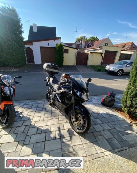 triumph-st-1050-sprint