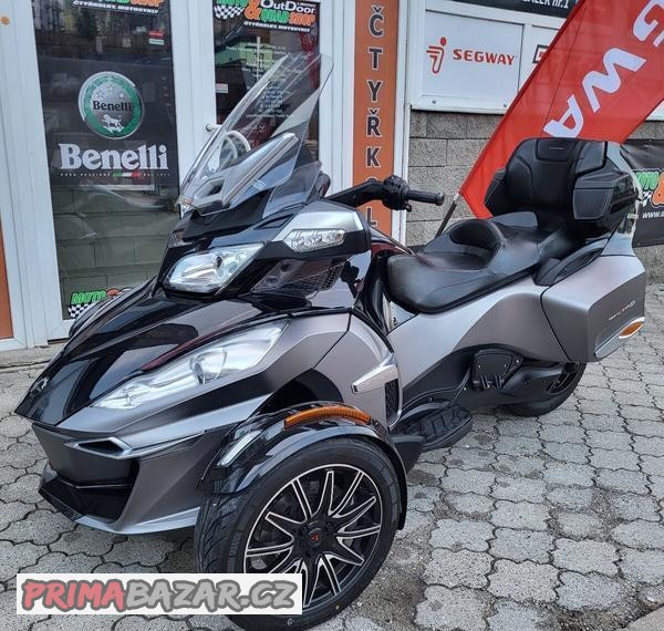 can-am-spyder-1330-rt-s-special-series-puvod-cr-akrapovic