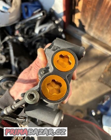 trmeny-monobloky-z-yamaha-r1-04-06-r6-05-16