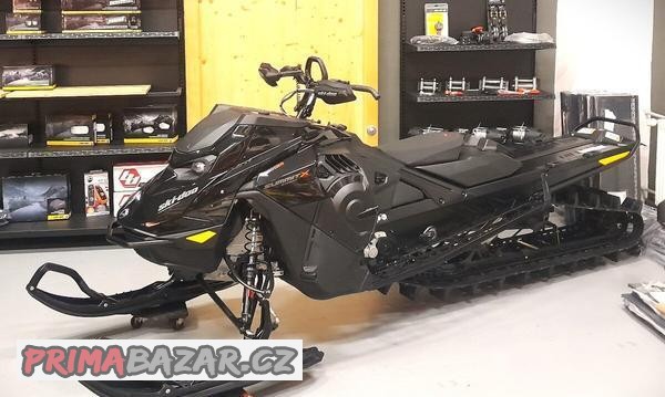 ski-doo-summit-x-165-850-turbo-r-e-tec-shot