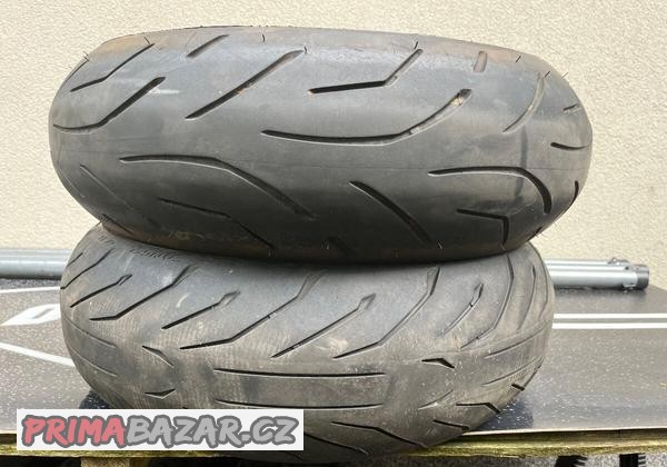 motopneumatiky-pirelli-190-55zr-17-a-bridgestone-battlax