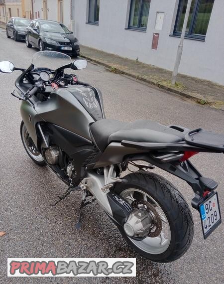 honda-vfr-1200-f