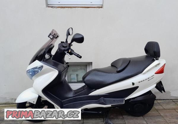 suzuki-burgman-200i-executive-2011-perfektni-stav-cz-tp