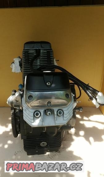 motor-moto-guzzi-nevada-a-v7-rok-2009