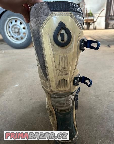 detske-motokrosove-boty-na-motorku