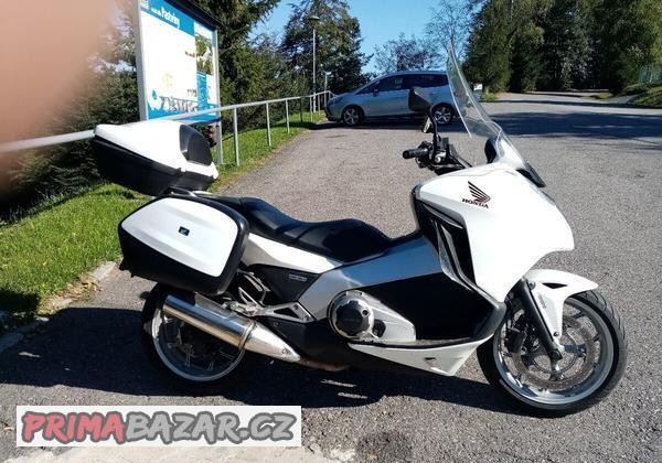 honda-700-integra