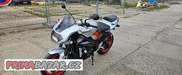 aprilia-tuono-1000-r