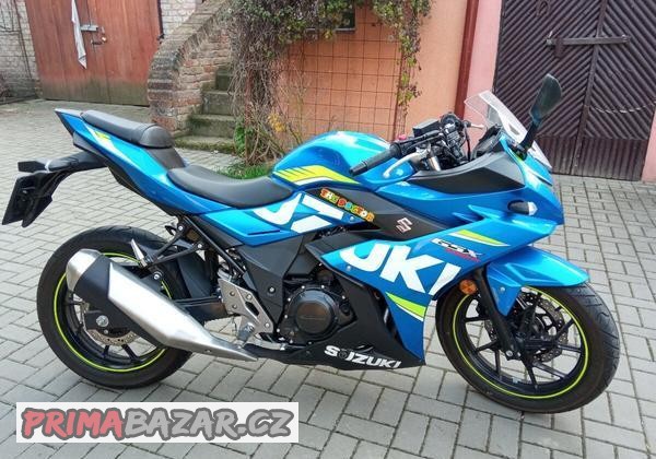 suzuki-sportovni-dvouvalec-gsx-250-r