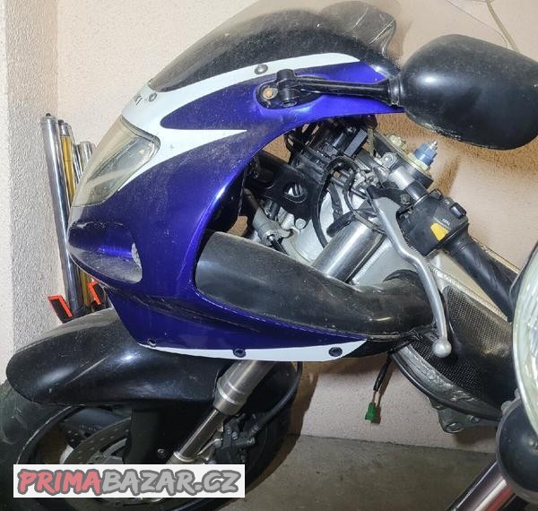 dily-suzuki-gsxr-750-k1