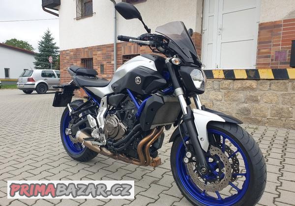 prodam-yamaha-mt-07-racing-blue-r-v-2015-cr-14362km