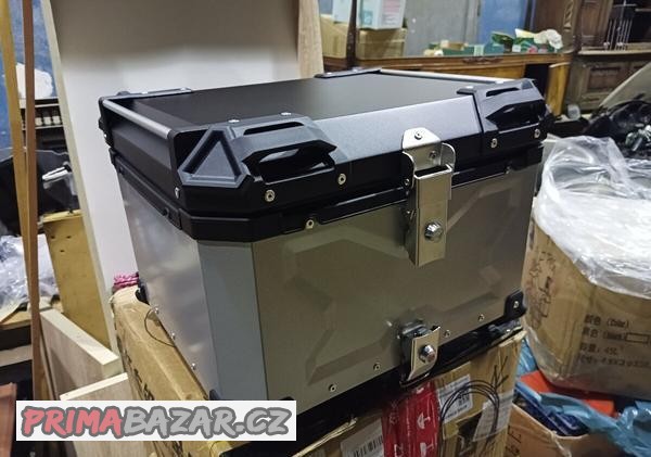 velky-hlinikovy-topcase-55-l-novy-s-plotnou