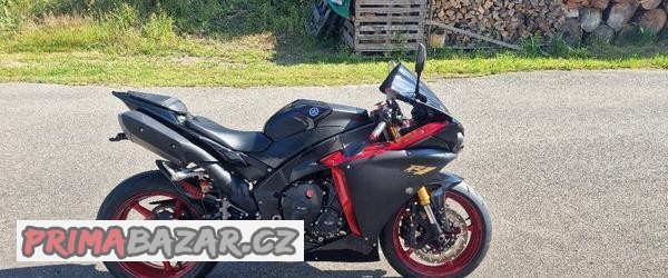 yamaha-r1-rn22