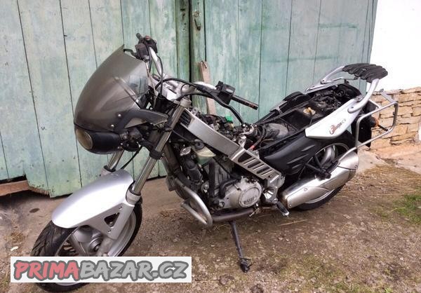 motonadily-bmw-f650-cs-scarver-2003-prodam-dily
