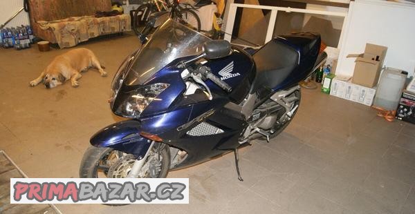 honda-vfr-800-v4-vtec